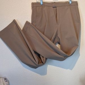 Van Heusen |33x32| tan stretch dress pants